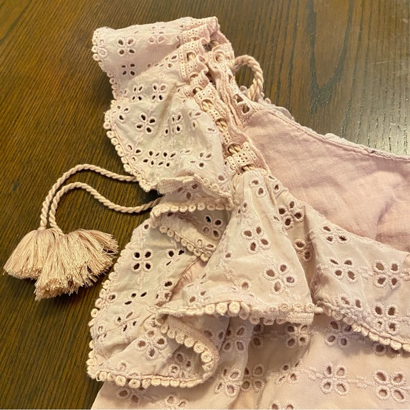 Love Sam Mauve Pink Eyelet Lace Ruffle Tassel Tie Top Size Small - Picture 4 of 7